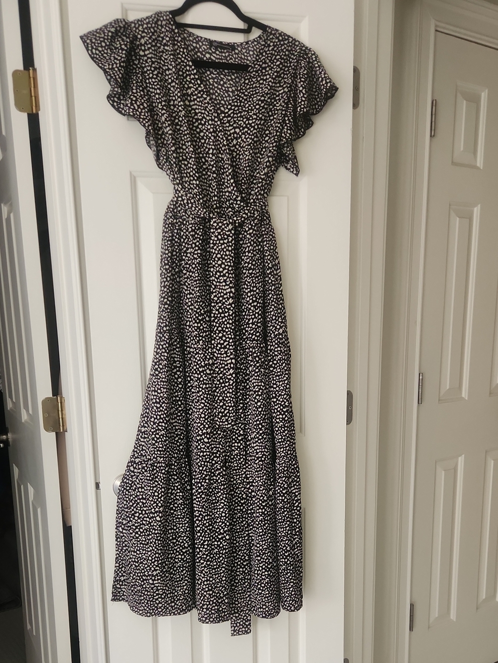 Black and White Printed Flutter Sleeve Maxi Dress